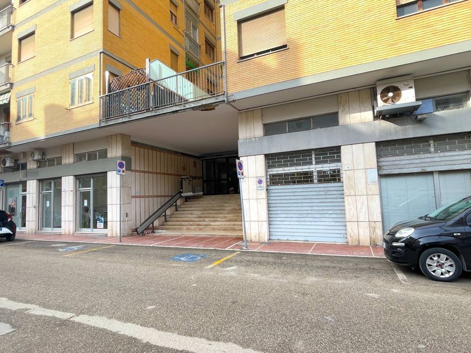 Erhvervsejendom i Grottammare, Ascoli Piceno - foto 1
