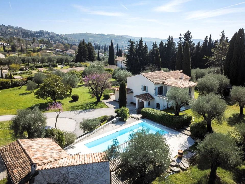 Villa i Chateauneuf-Grasse, Alpes-Maritimes - foto 1