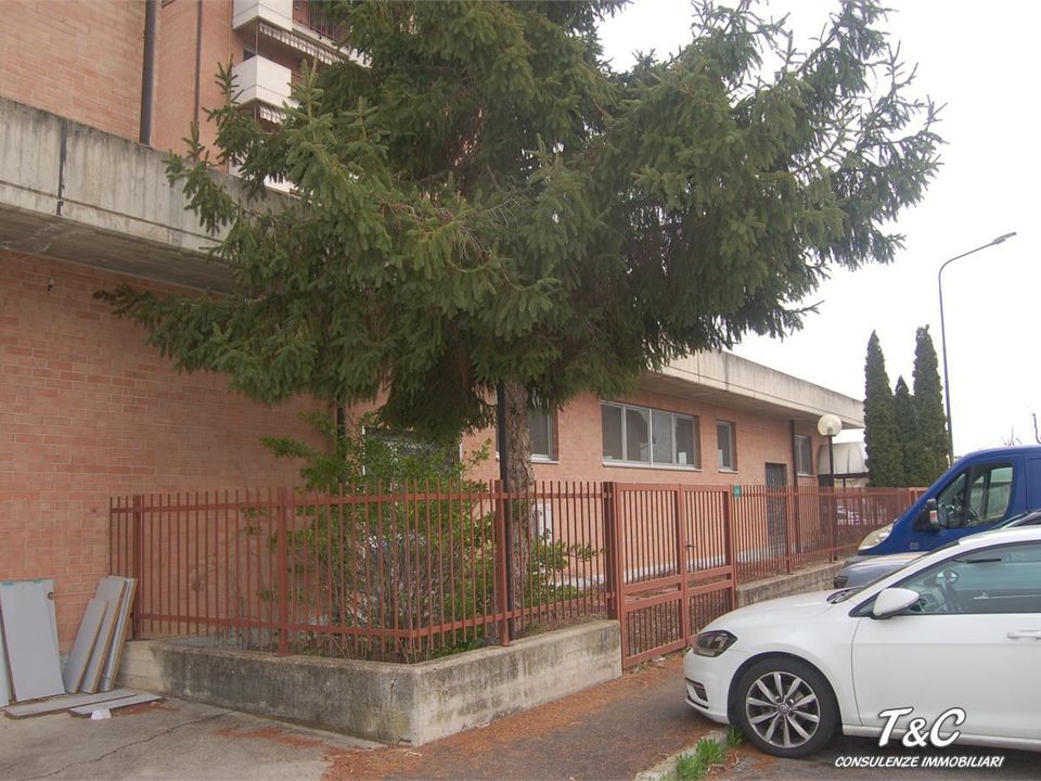 L'establiment comercial a Orbassano, Turin - foto 2