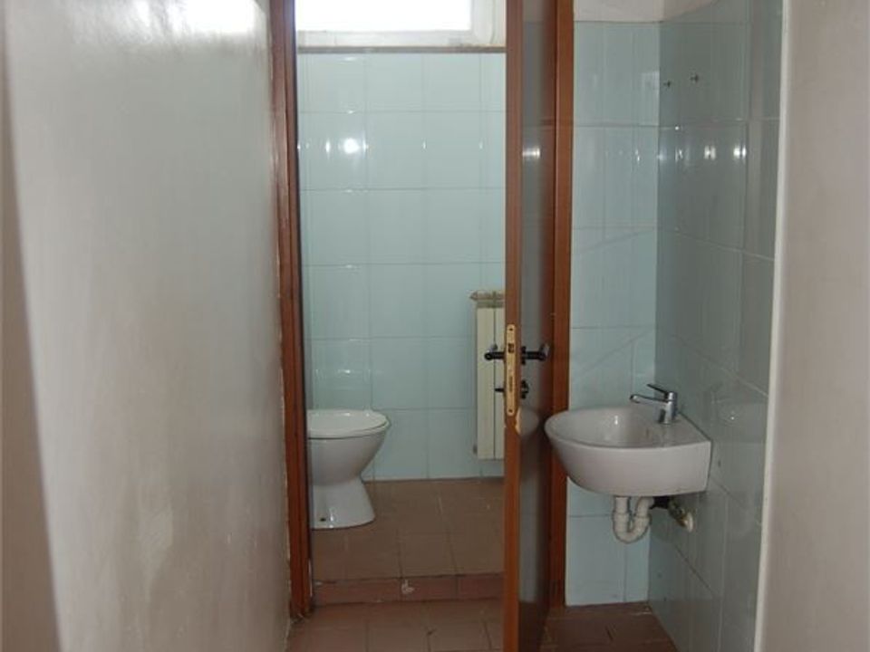L'establiment comercial a Orbassano, Turin - foto 4