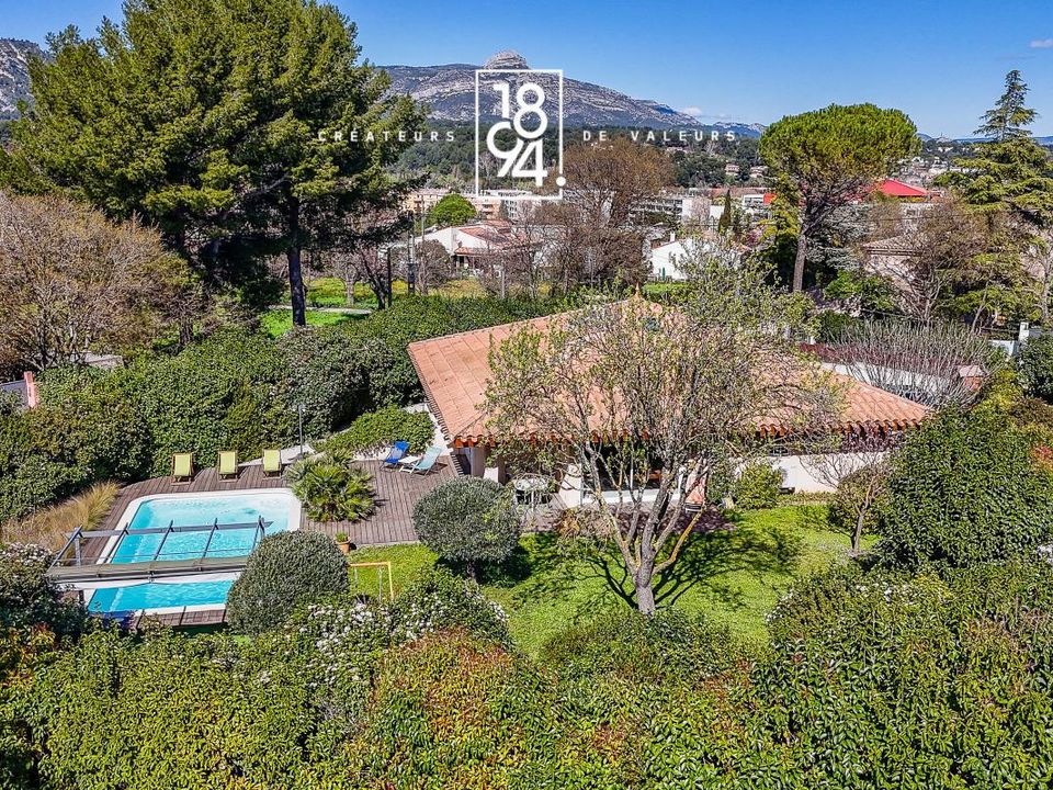 Villa i Aubagne en Provence, Bouches-du-Rhone - bilde 1