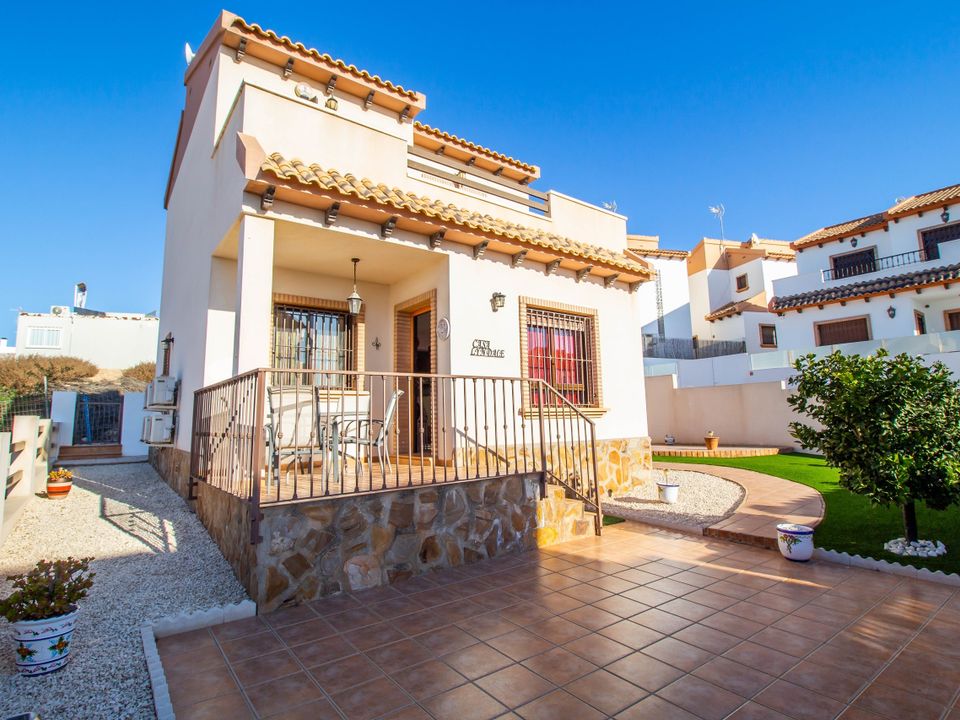 Villa i Villamartin, Alicante - foto 1