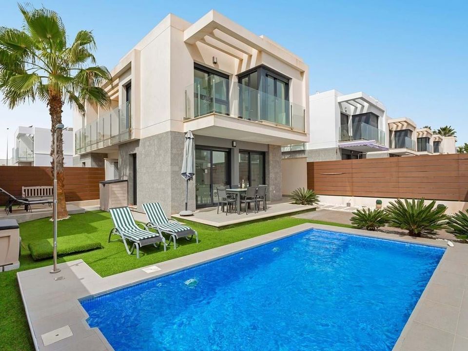 Villa i Villamartin, Alicante - foto 1