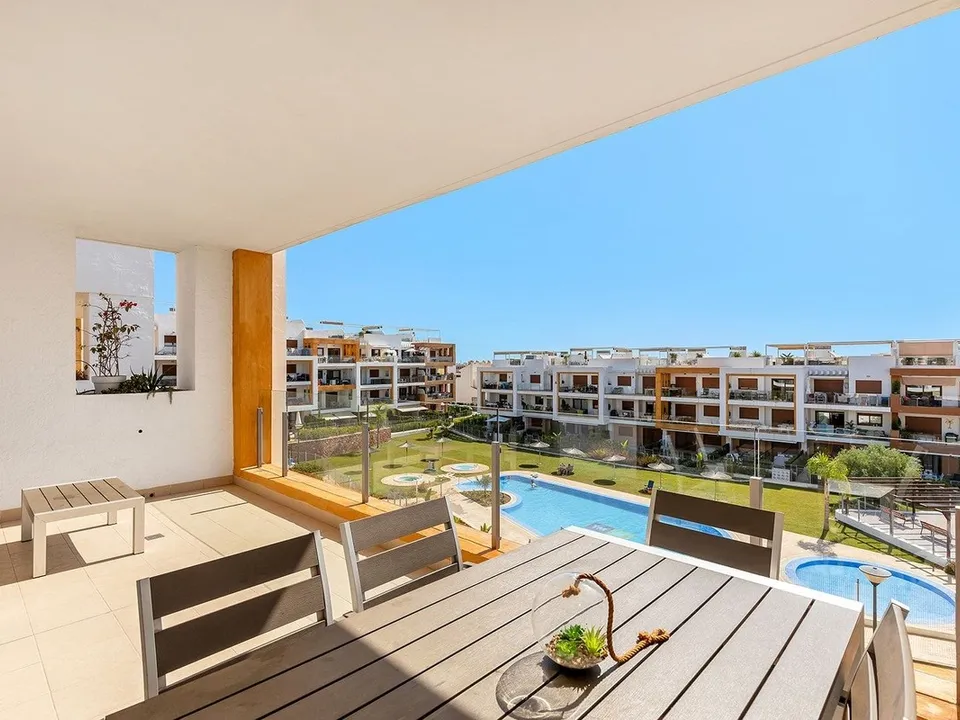 Lejlighed i Villamartin, Alicante - foto 1