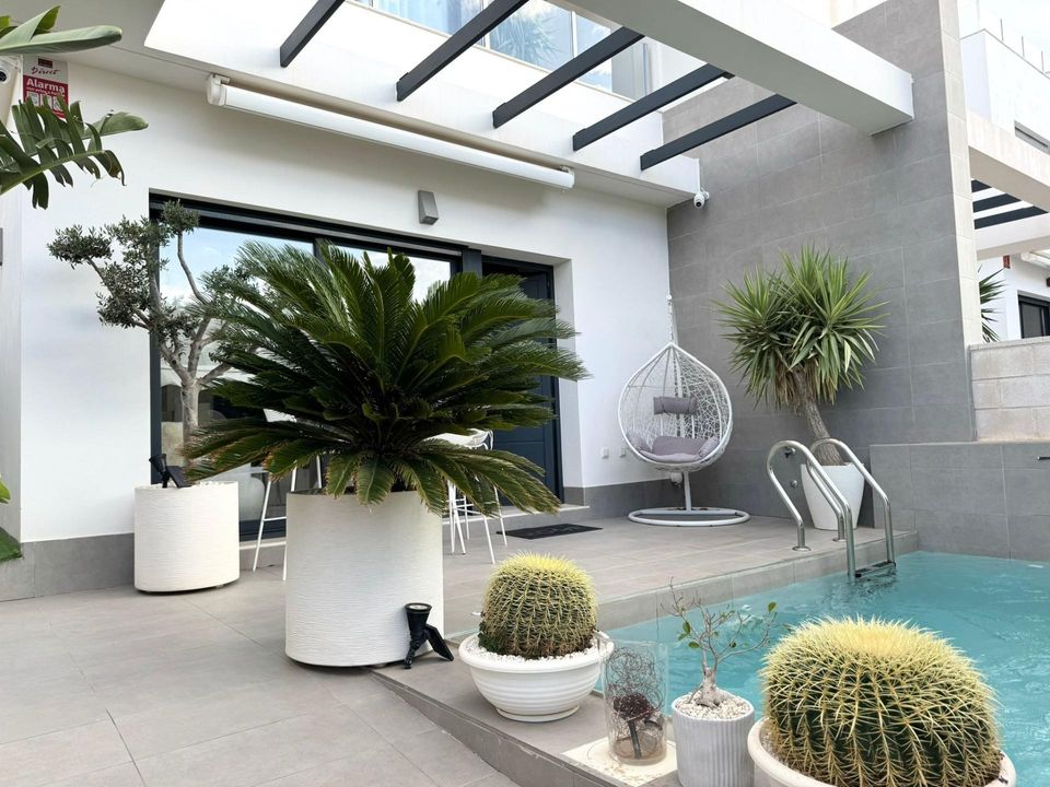 Villa in Villamartin, Alicante - foto 2