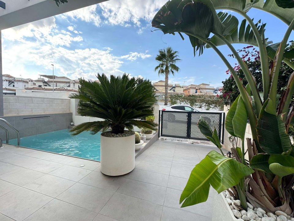 Villa in Villamartin, Alicante - foto 4