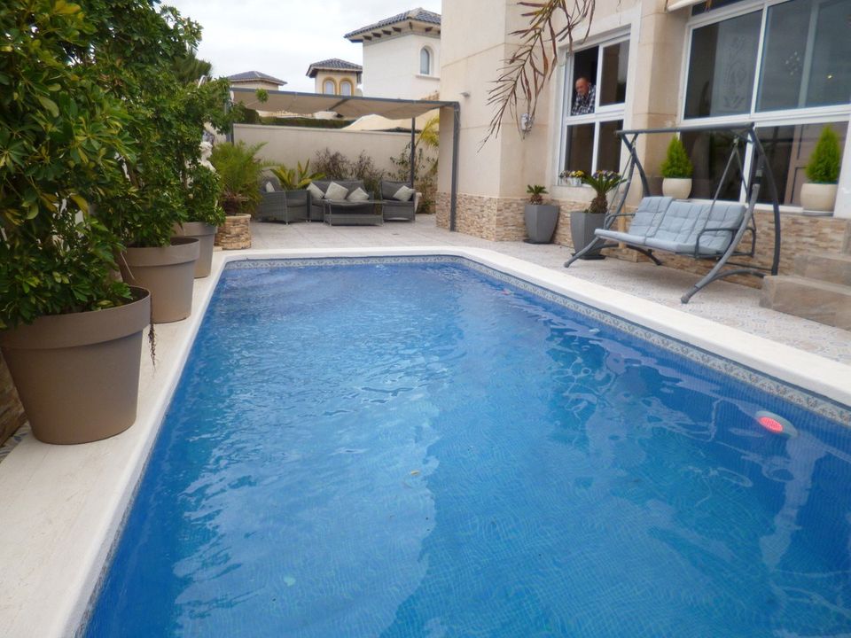 Villa i Orihuela Costa, Alicante - foto 1