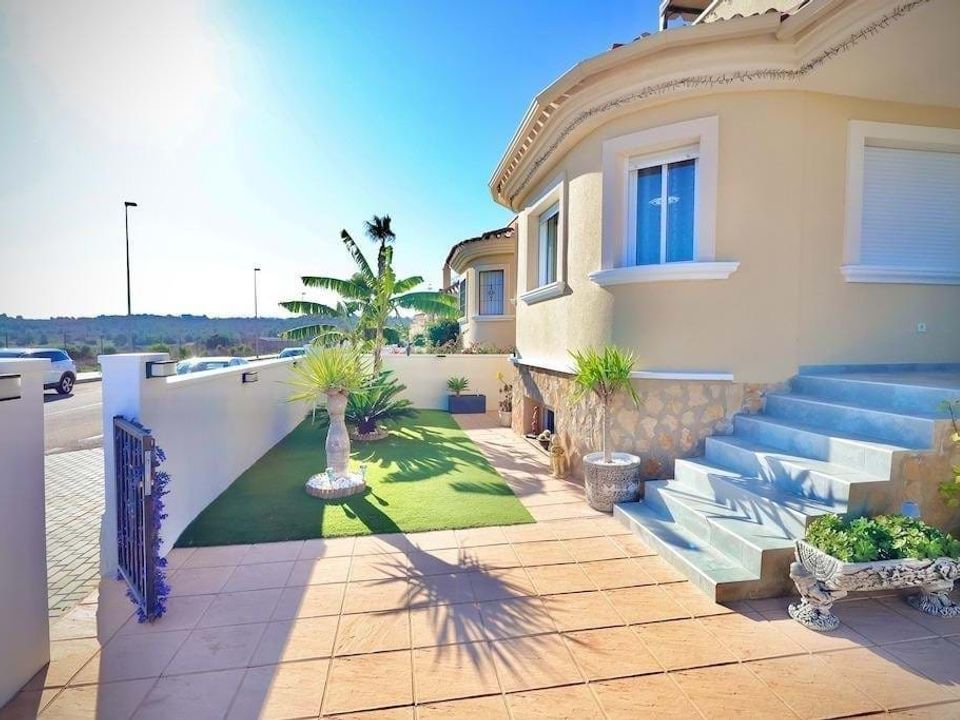 Villa i Villamartin, Alicante - foto 1