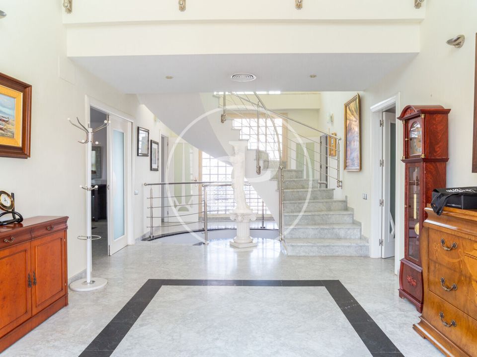 Villa - L'Eliana, Valencia - photo 2
