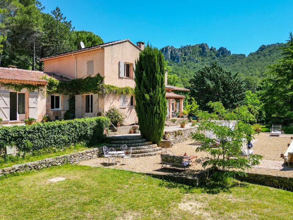 Villa i La Roquebrussanne, Var - foto 1