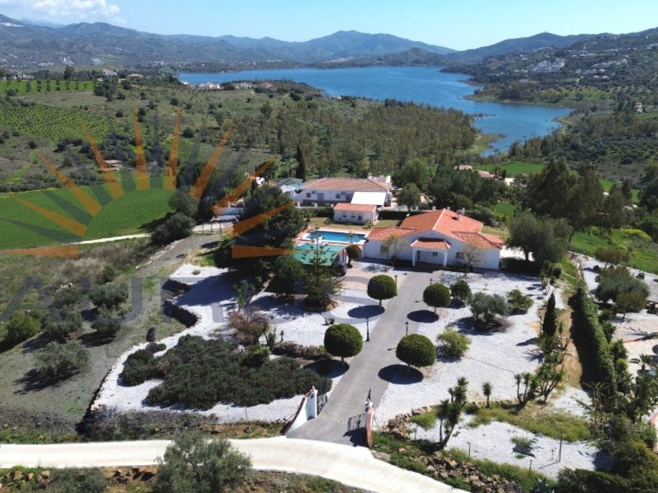 Villa i Vinuela, Malaga - foto 1
