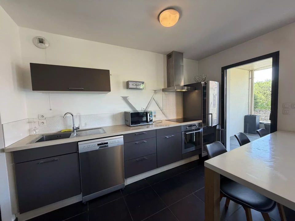 Apartment in Montelimar, Drome - photo 3
