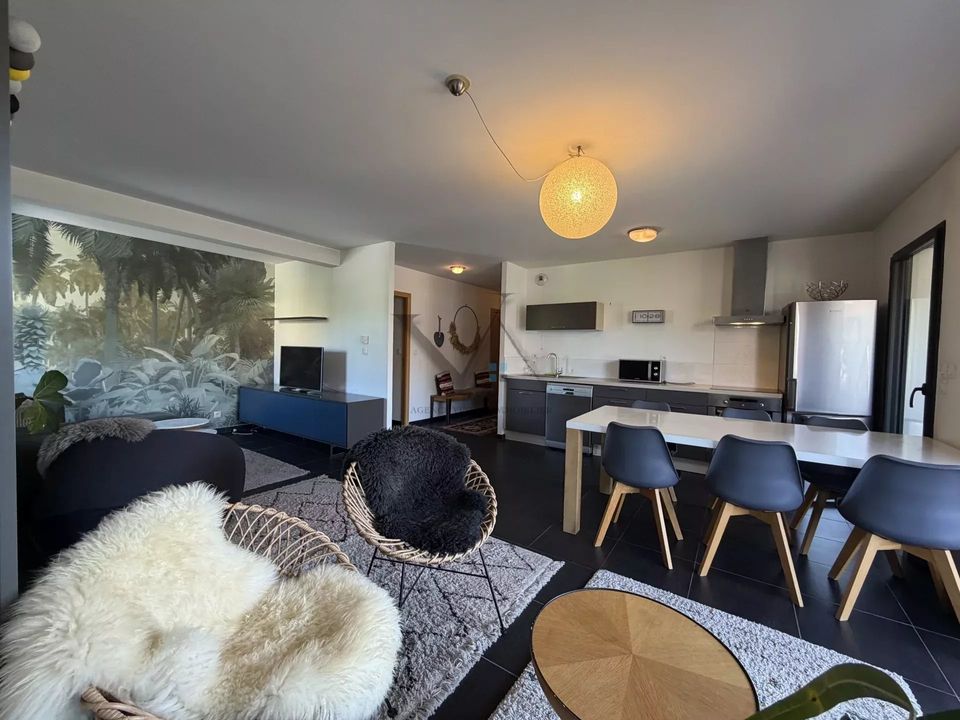 Apartment in Montelimar, Drome - photo 4