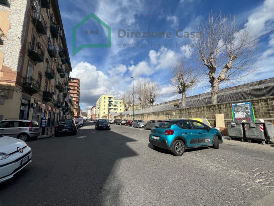 Erhvervsejendom i Naples, Naples - foto 1