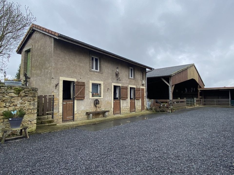 Landsbyhus i Doncourt-lès-Longuyon, Meurthe-et-Moselle - foto 1