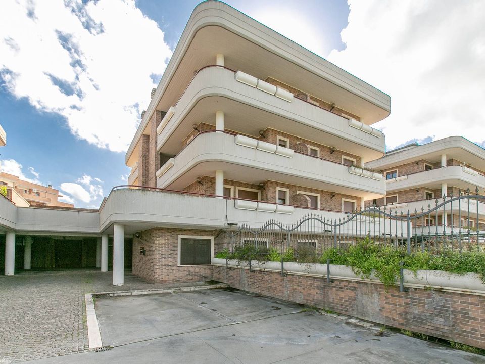 Erhvervsejendom i Pomezia, Rome - foto 1