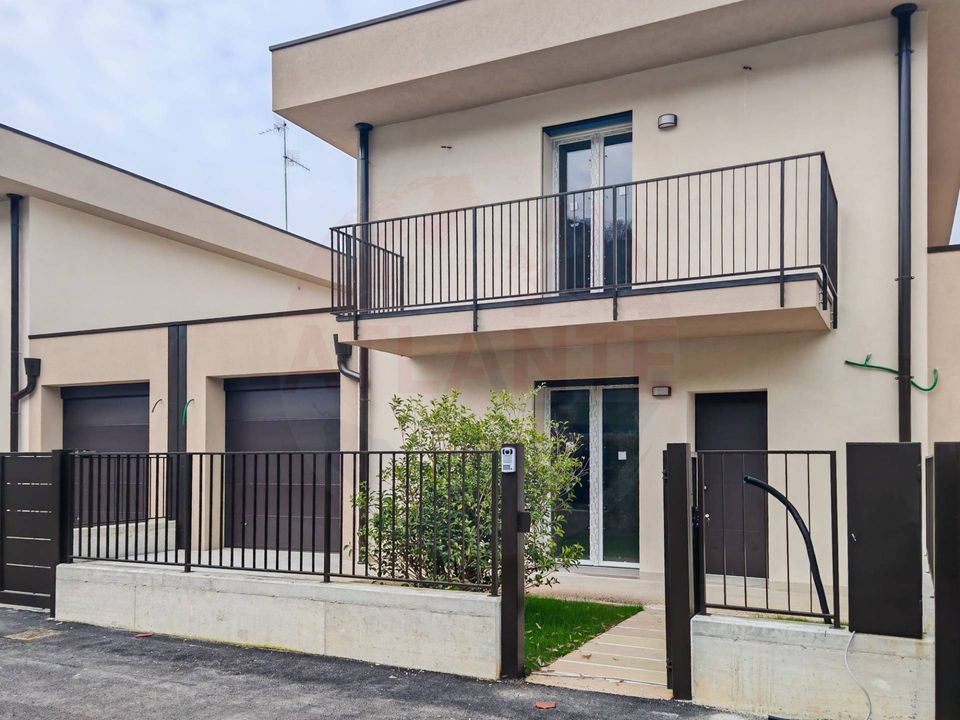 Rækkehus i Capriolo, Brescia - foto 1