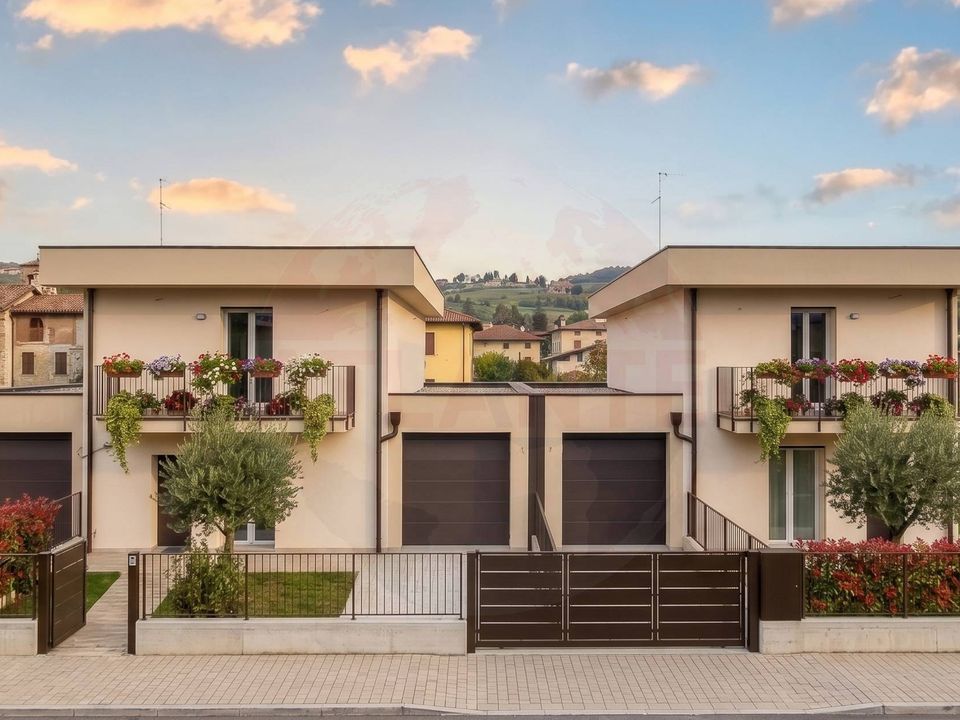 Rækkehus i Capriolo, Brescia - foto 1