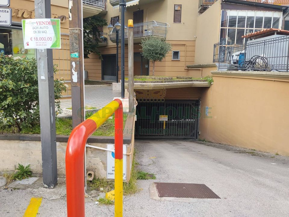 Estacionamento em Sirignano, Avellino - foto 2