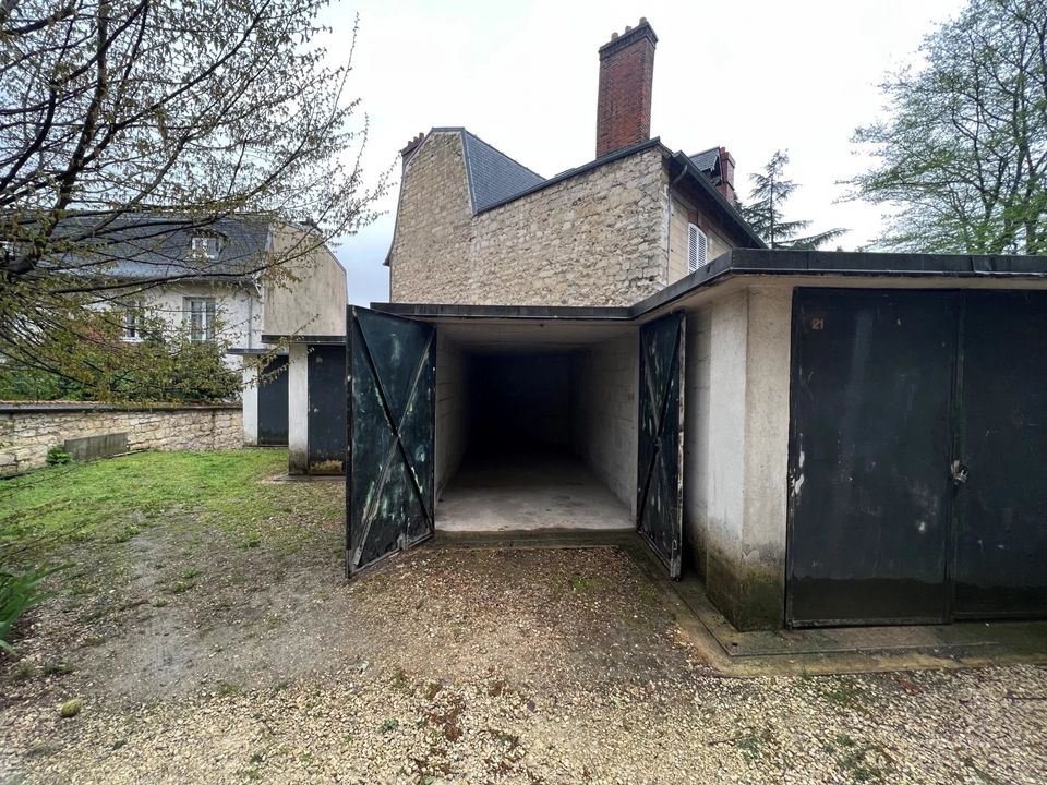 Garage in Clamart, Hauts-de-Seine - photo 2