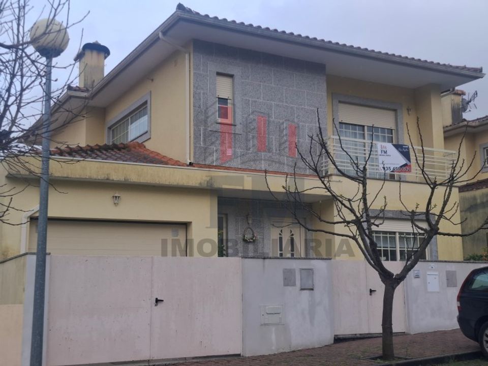 Villa i Arcos de Valdevez, Viana do Castelo - foto 1