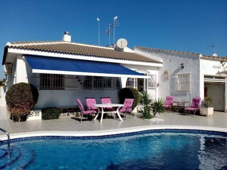 Villa i Los Alcazares, Murcia - bilde 1