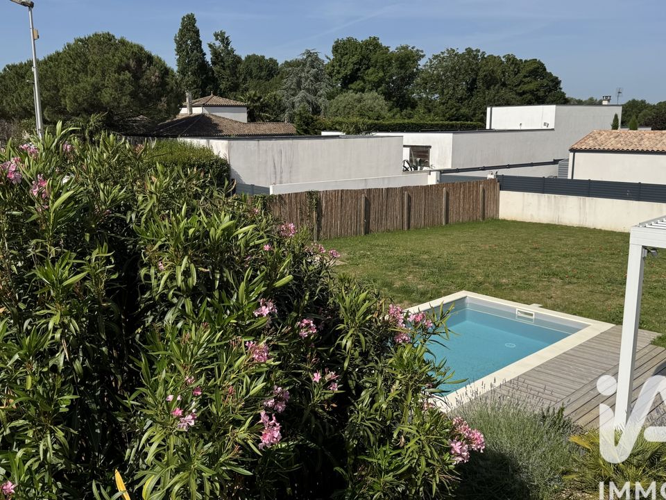 Villa i Saint-Laurent-de-la-Pree, Charente-Maritime - foto 1