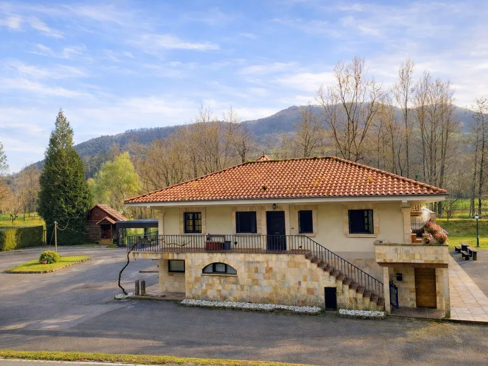 Erhvervsejendom i Santa Maria De Cayon, Cantabria - foto 2
