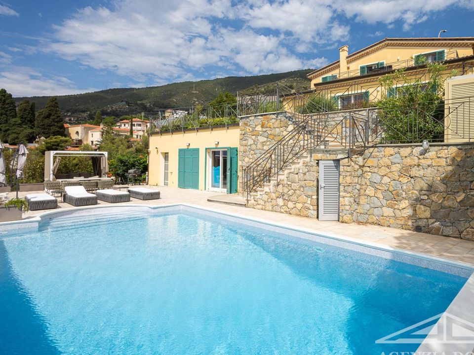 Villa i Ospedaletti, Imperia - bilde 2