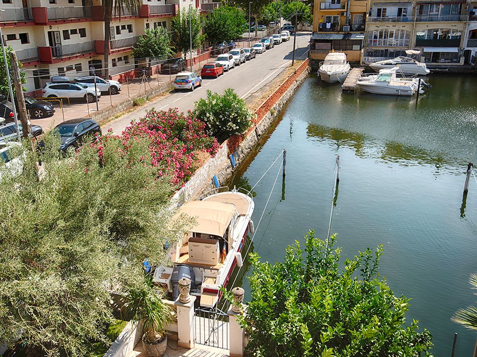 Lejlighed i Empuriabrava, Gerona - foto 3