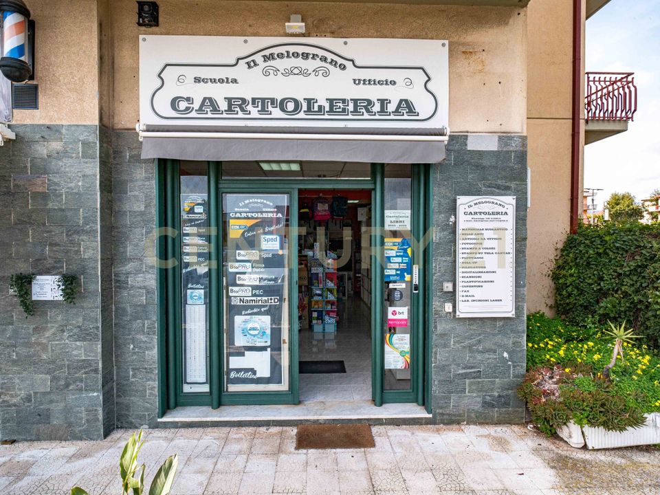 Erhvervsejendom i Tremestieri Etneo, Catania - foto 1