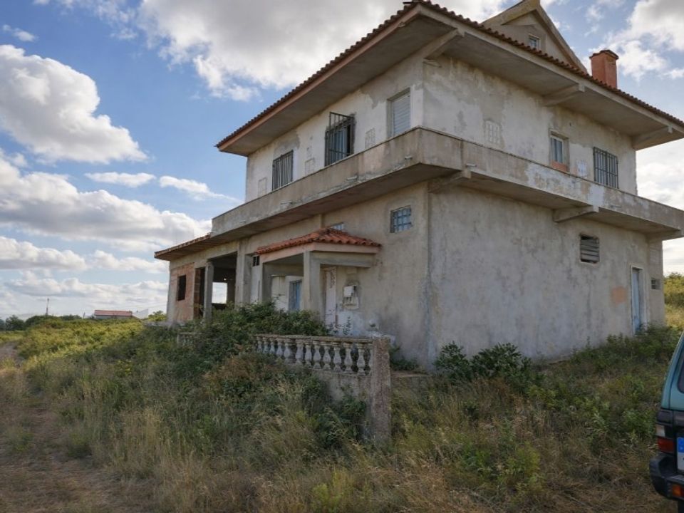 Helårsgrund i Santo Antao do Tojal, Lisbon - foto 1