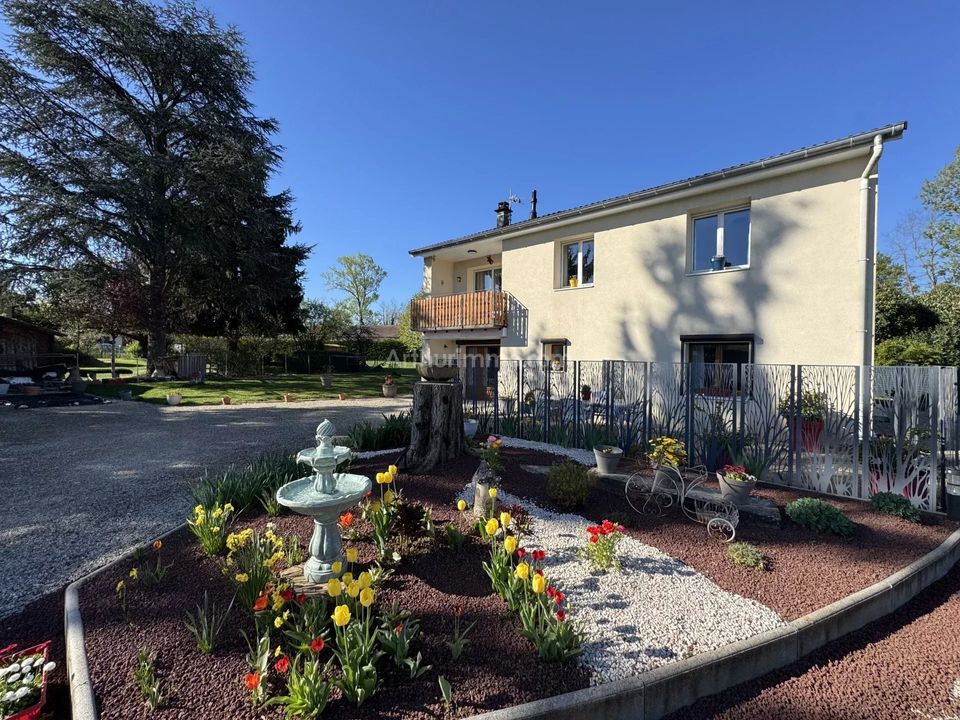 Villa i Saint-Victor-de-Morestel, Isere - foto 1