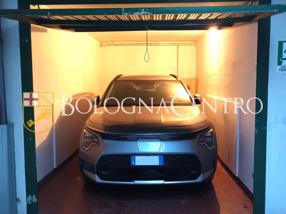 Parkeringsplass i Bologna, Bologna - bilde 2