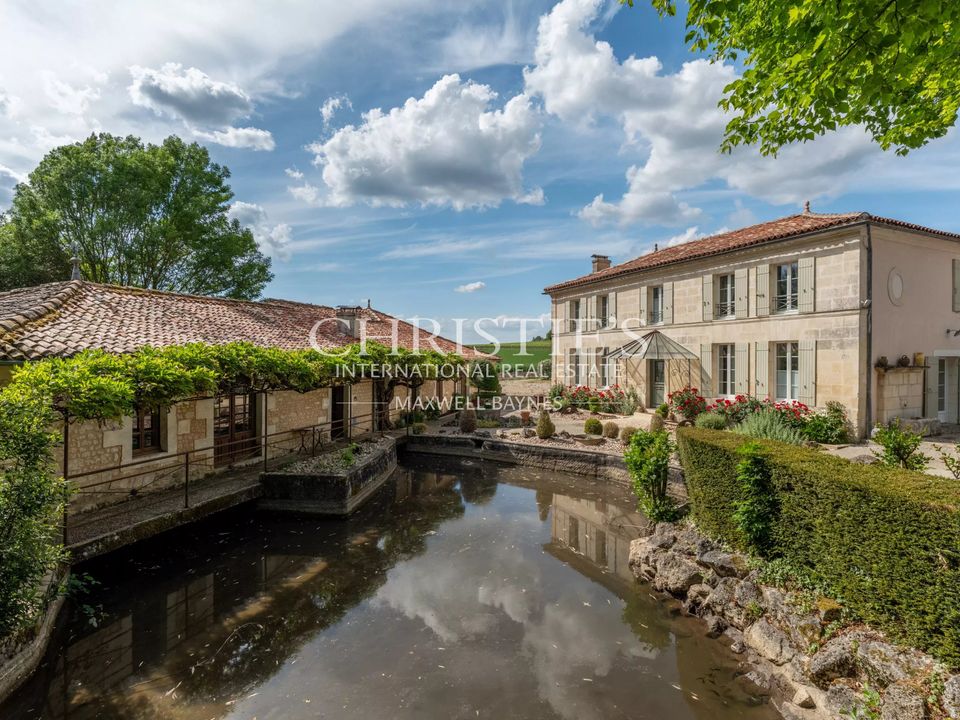 Landejendom i Jonzac, Charente-Maritime - foto 1