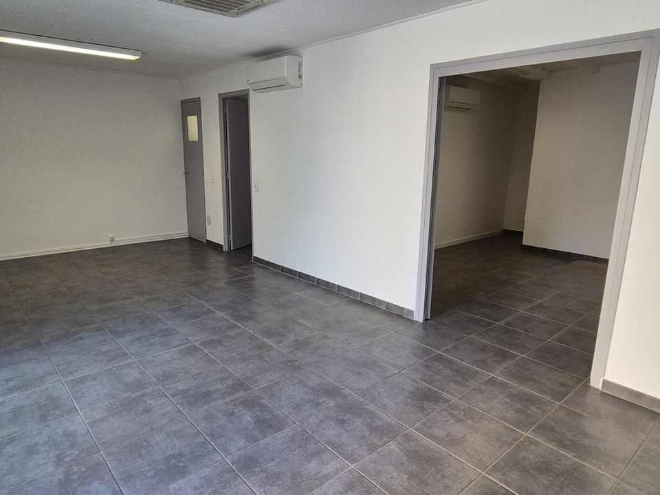 L'establiment comercial a Arles, Bouches-du-Rhone - foto 1
