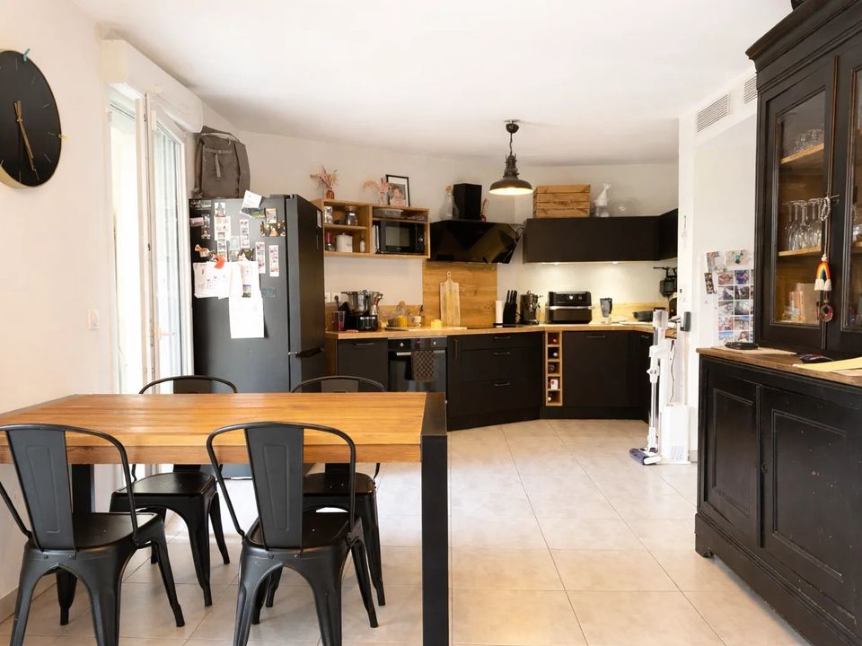 Lejlighed i Meyreuil, Bouches-du-Rhone - foto 2
