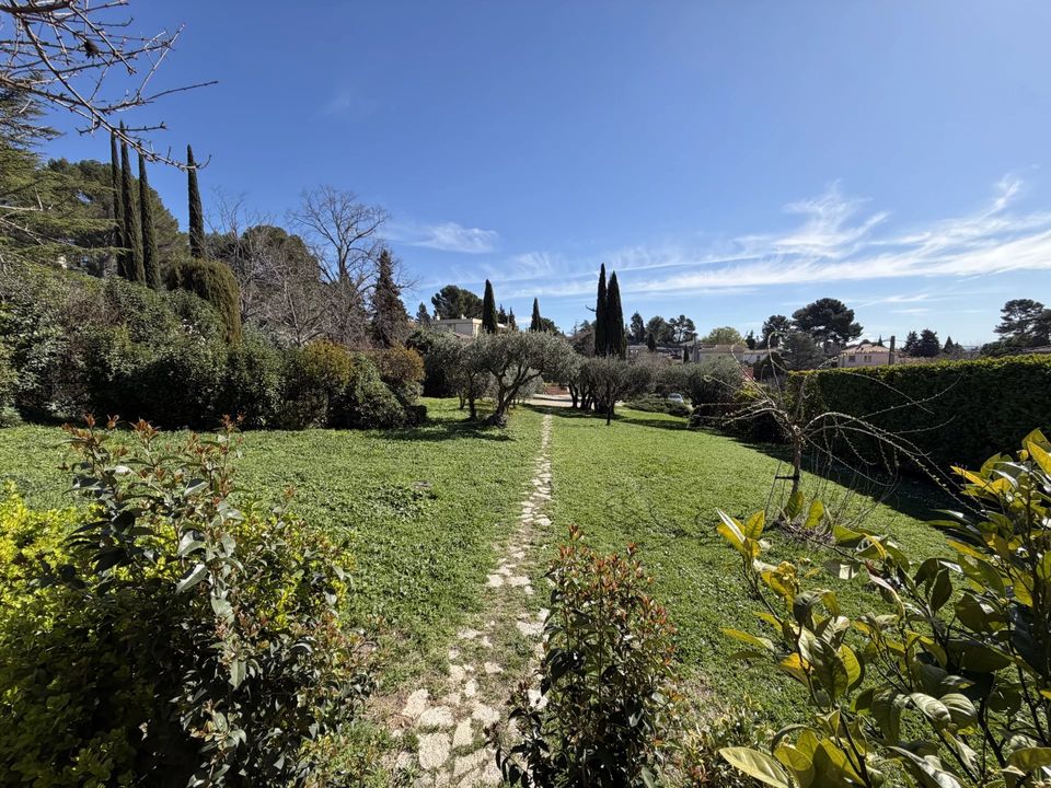 Helårsgrund i Aix-en-Provence, Bouches-du-Rhone - foto 2
