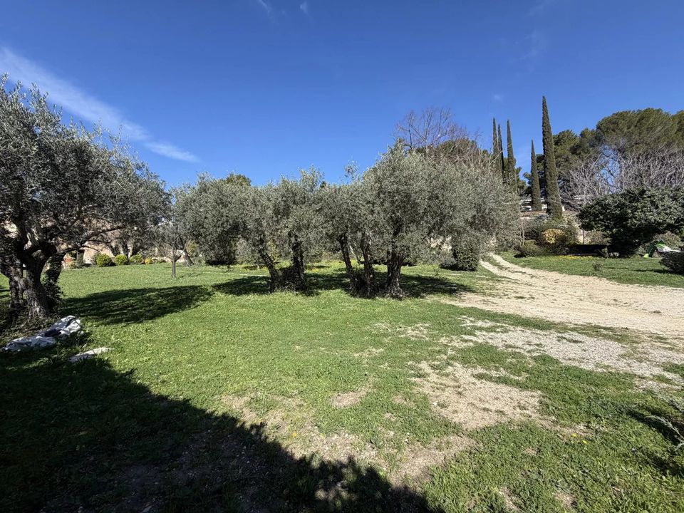 Helårsgrund i Aix-en-Provence, Bouches-du-Rhone - foto 1