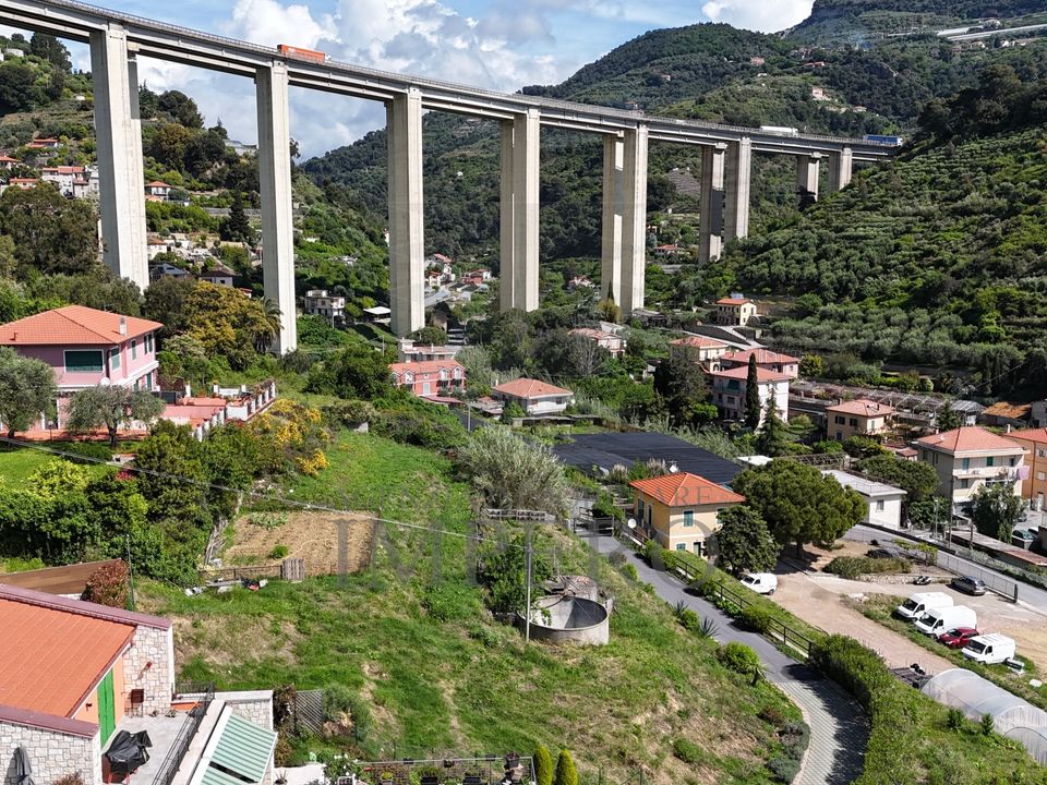 Helårsgrund i Ventimiglia, Imperia - foto 2