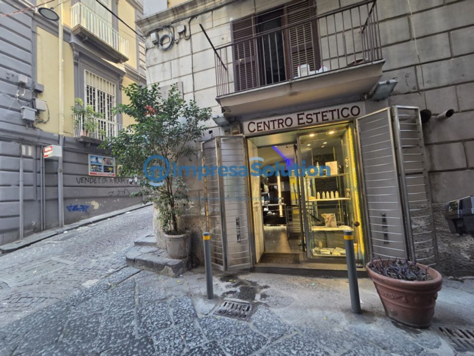Erhvervsejendom i Naples, Naples - foto 1