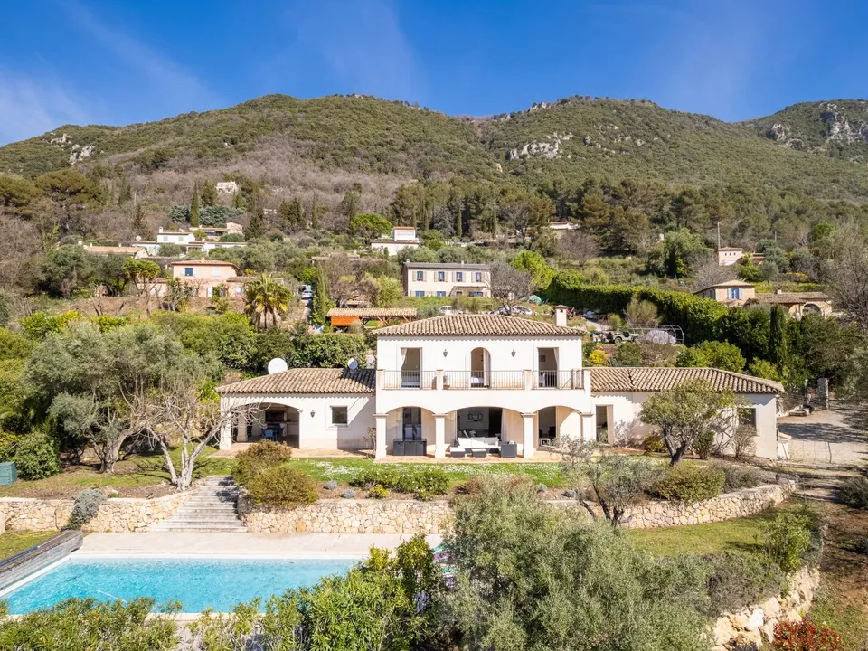 Villa i Tourrettes-sur-Loup, Alpes-Maritimes - foto 2