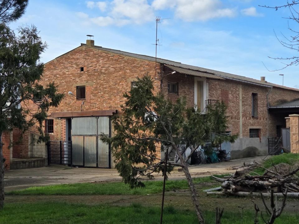 Erhvervsejendom i San Andres Del Rabanedo, Leon - foto 1