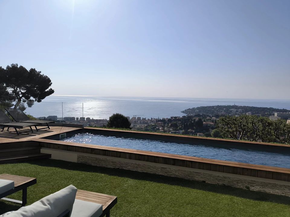 Villa i Roquebrune-Cap-Martin, Alpes-Maritimes - foto 1