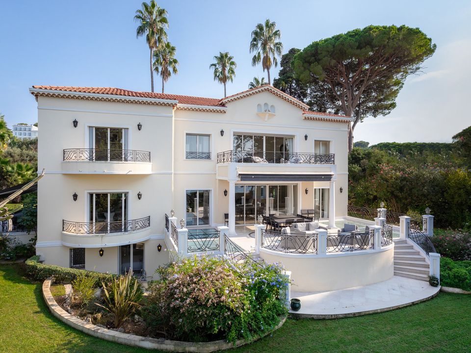 Villa i Antibes, Alpes-Maritimes - foto 1