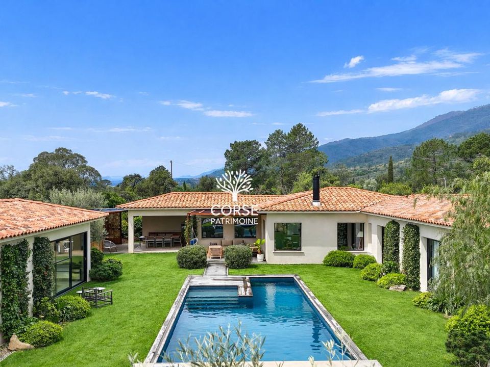 Villa i Porto-Vecchio, Corse-du-Sud - foto 1