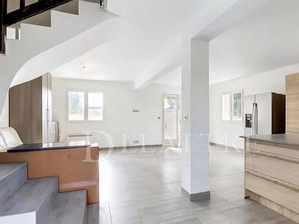 Villa i Antibes, Alpes-Maritimes - foto 1