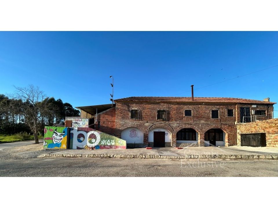 Erhvervsejendom i Torres Vedras, Lisbon - foto 1