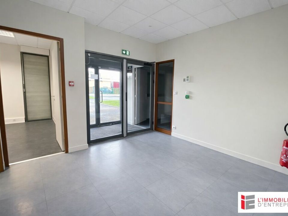 L'establiment comercial a La Chapelle-des-Fougeretz, Ille-et-Vilaine - foto 2