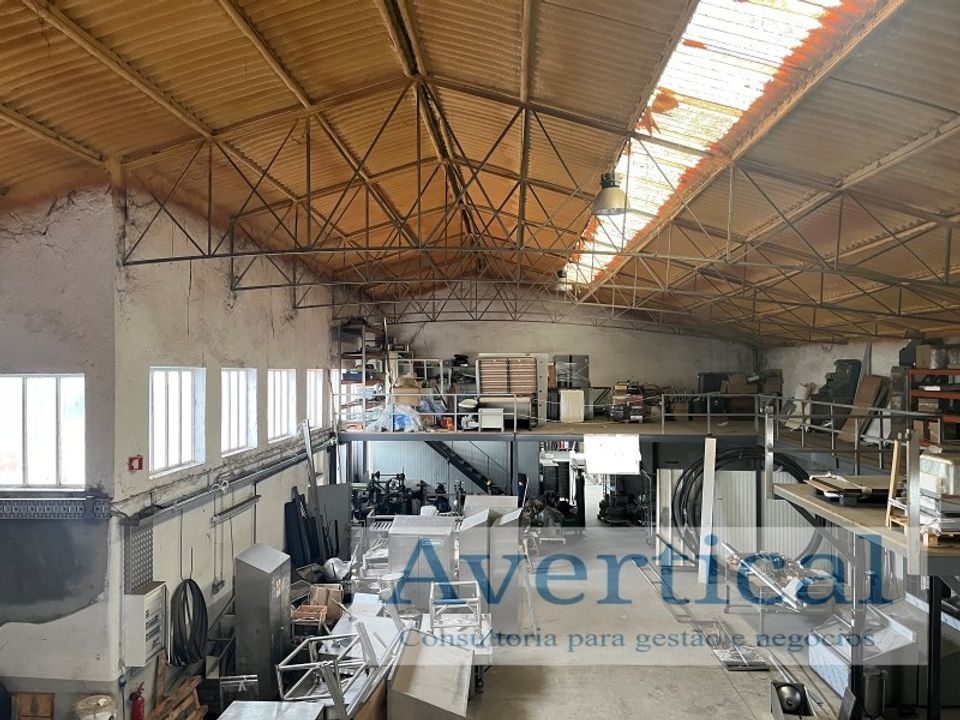 Erhvervsejendom i Milheiros, Porto - foto 3